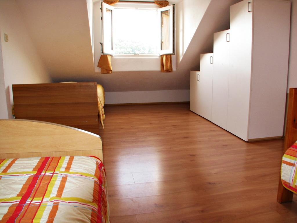 Apartment Martinic Pucisca Ruang foto