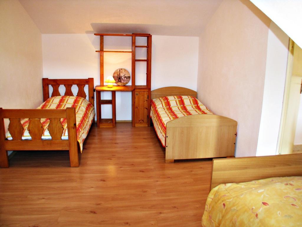Apartment Martinic Pucisca Ruang foto
