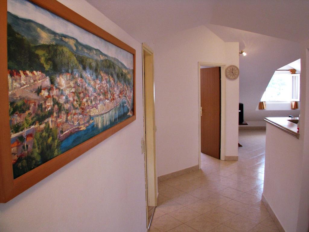 Apartment Martinic Pucisca Ruang foto