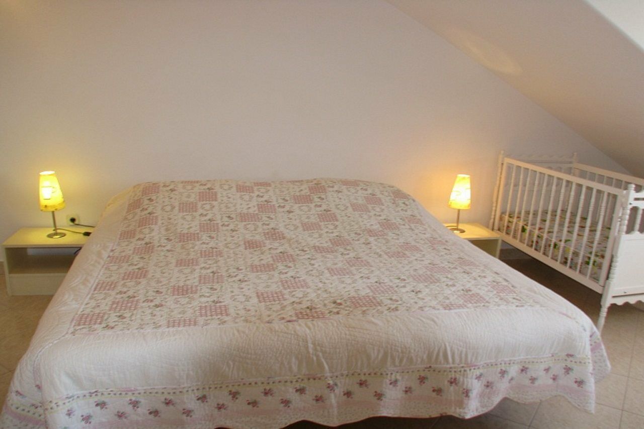 Apartment Martinic Pucisca Bagian luar foto